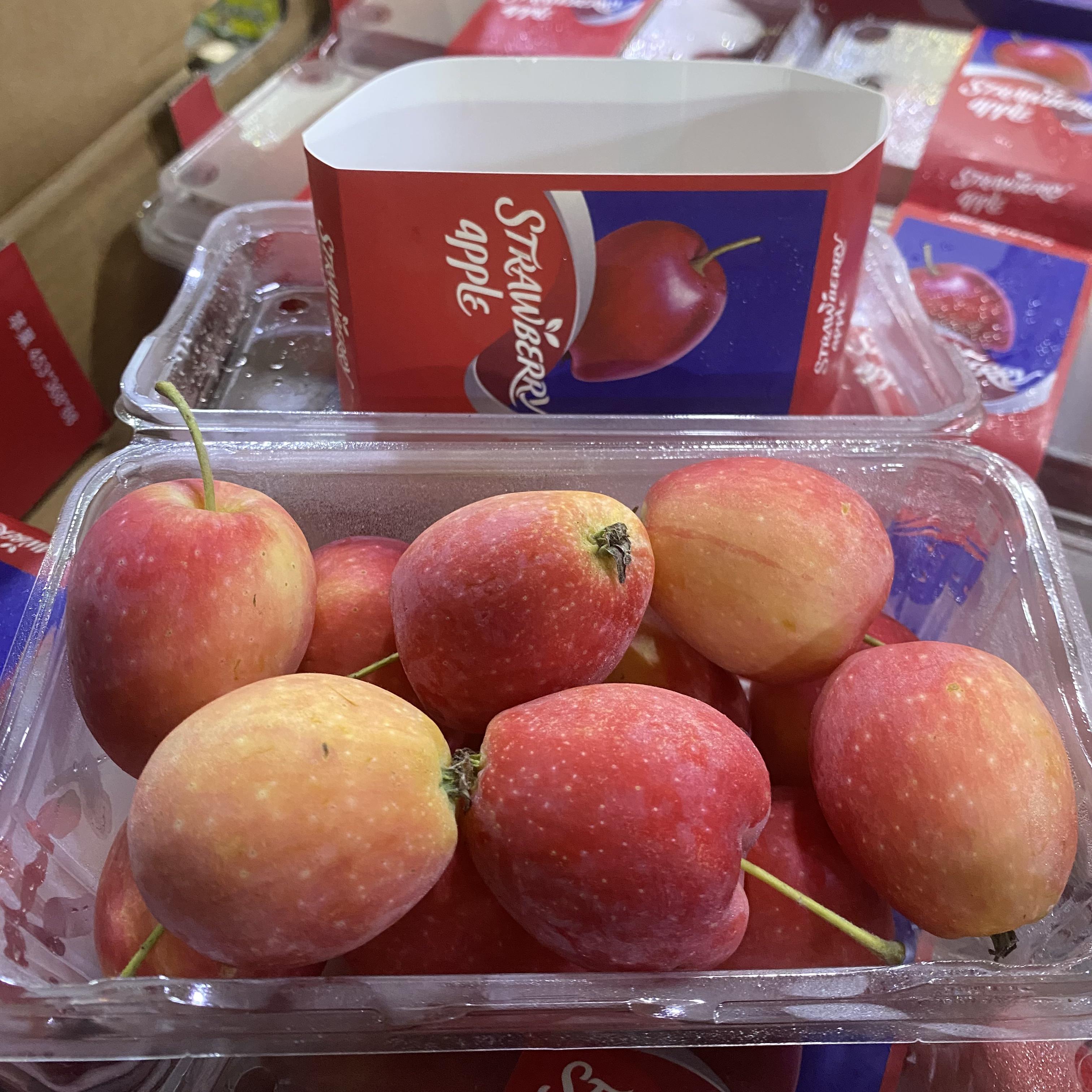 STRAWBERRY APPLE